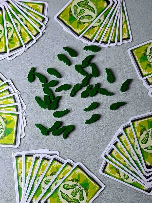 

Cucumber Brothers Adult Casual Party Strategy Card Game for 2 to 4 Players Green Hairy Brother Chinese And English Version