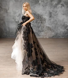 Beige And Black Gothic Wedding Dresses Sleeveless A-Line Country Bridal Gowns Delicate Lace Sweetheart Neck Customized