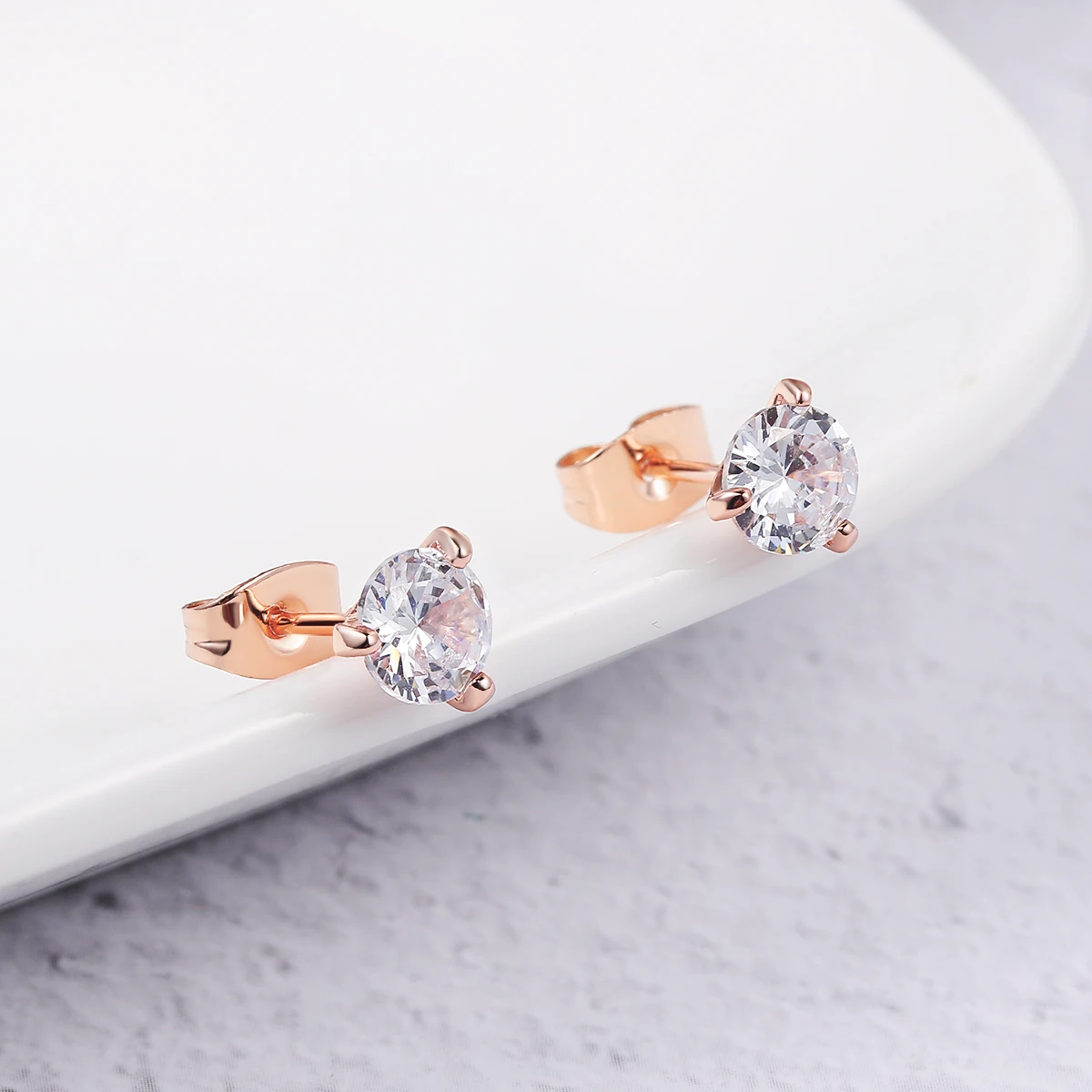 Simple Little Stud Earrings For Women Girls Three Claws CZ Crystal Rose Gold Color Fashion Jewelry E435