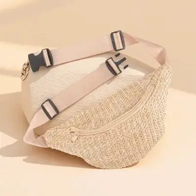 

1Pcs Woven Straw Bag Summer Fanny Pack Chest Storage Pouch Outdoor Hiking Waist Pack Simulation Straw Chest Bag