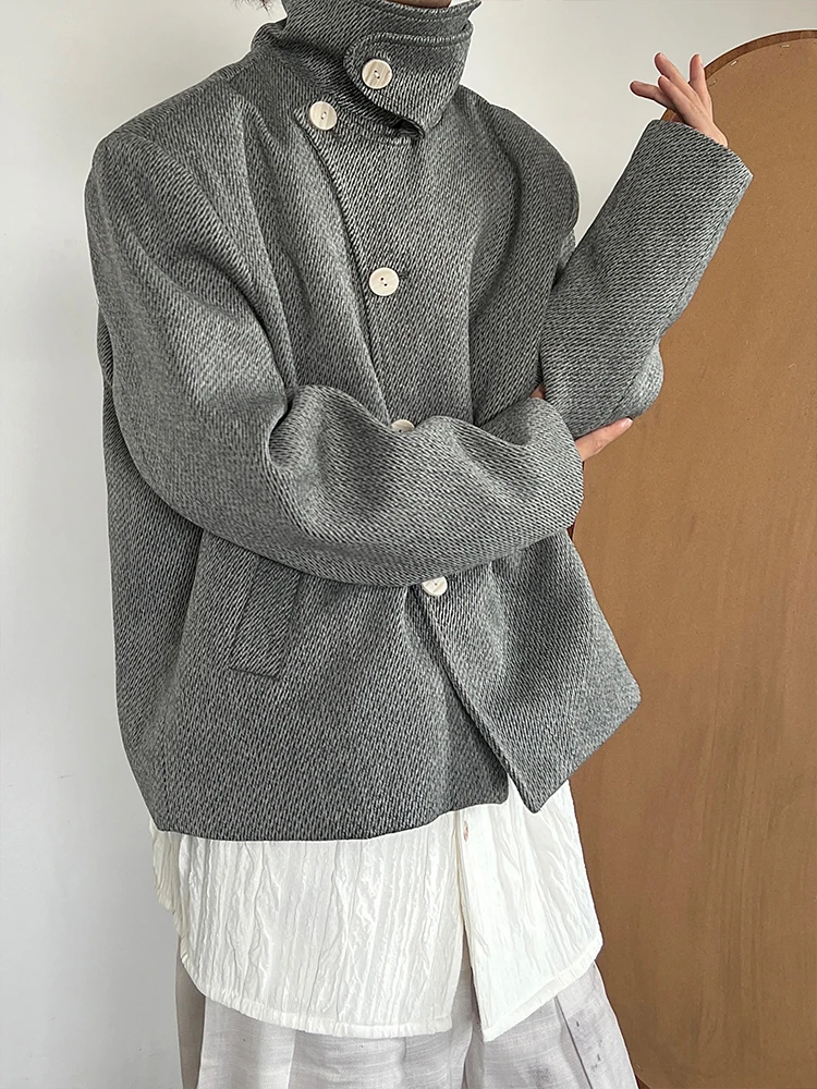 Retro Style Men's Jacket Shoulder Pads Stand Collar Short Coat Korean Version Youth Popular Loose Fit Button Detailing