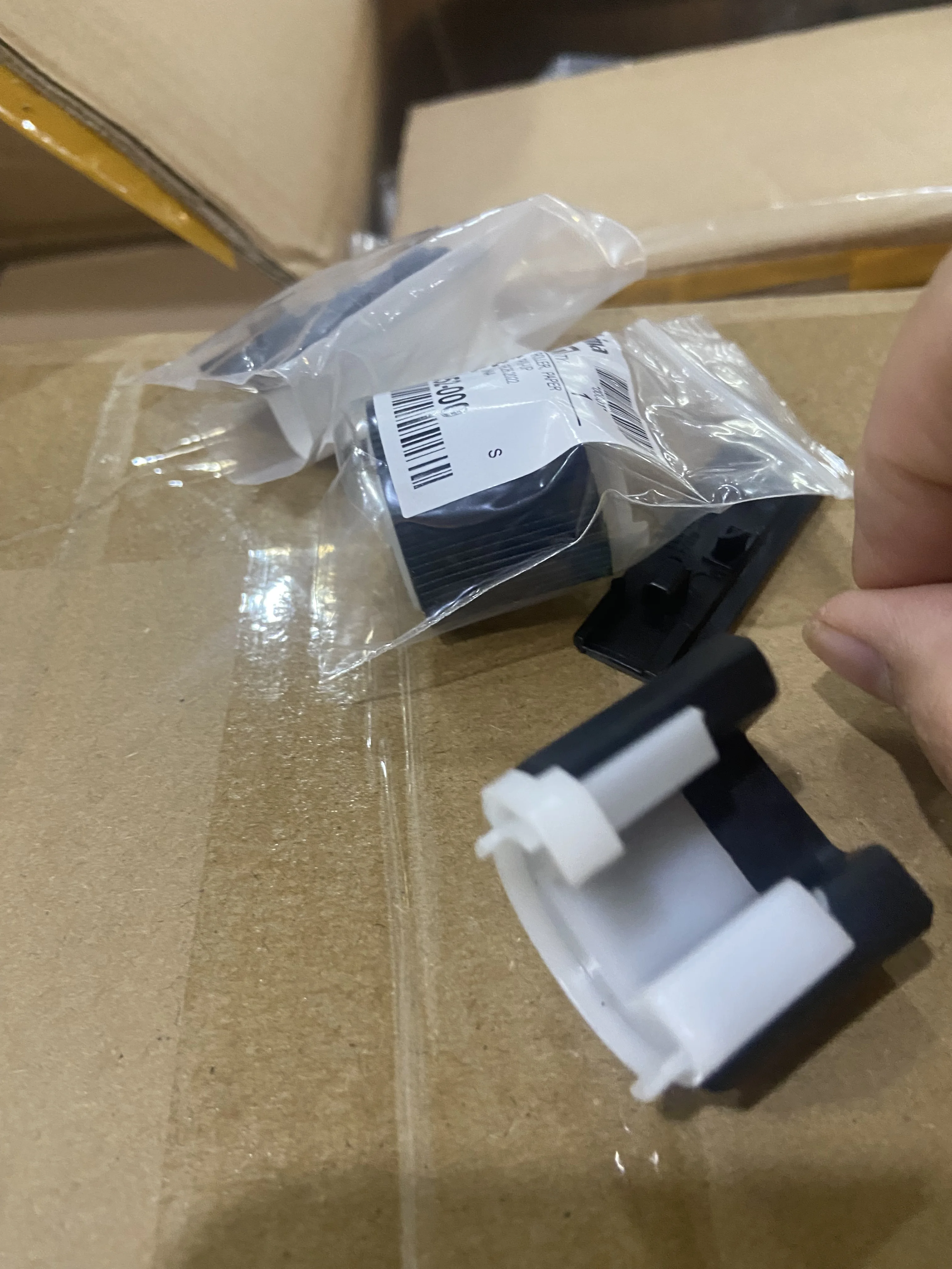 

10PC FL3-1352-000 For Canon IR 2002 2002G 2202 2204N 2206i 2206AD 2525 2520 2530 2535 2545 Pickup Roller Printer Copier