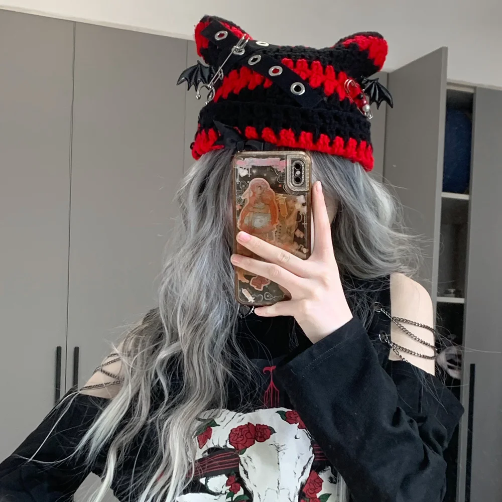 Gothic Grunge Striped Bat Wing Beanie Hat Harajuku Punk Leather Chain Knitted Hat Women Winter Warm Chic Streetwear Y2K Girl Cap