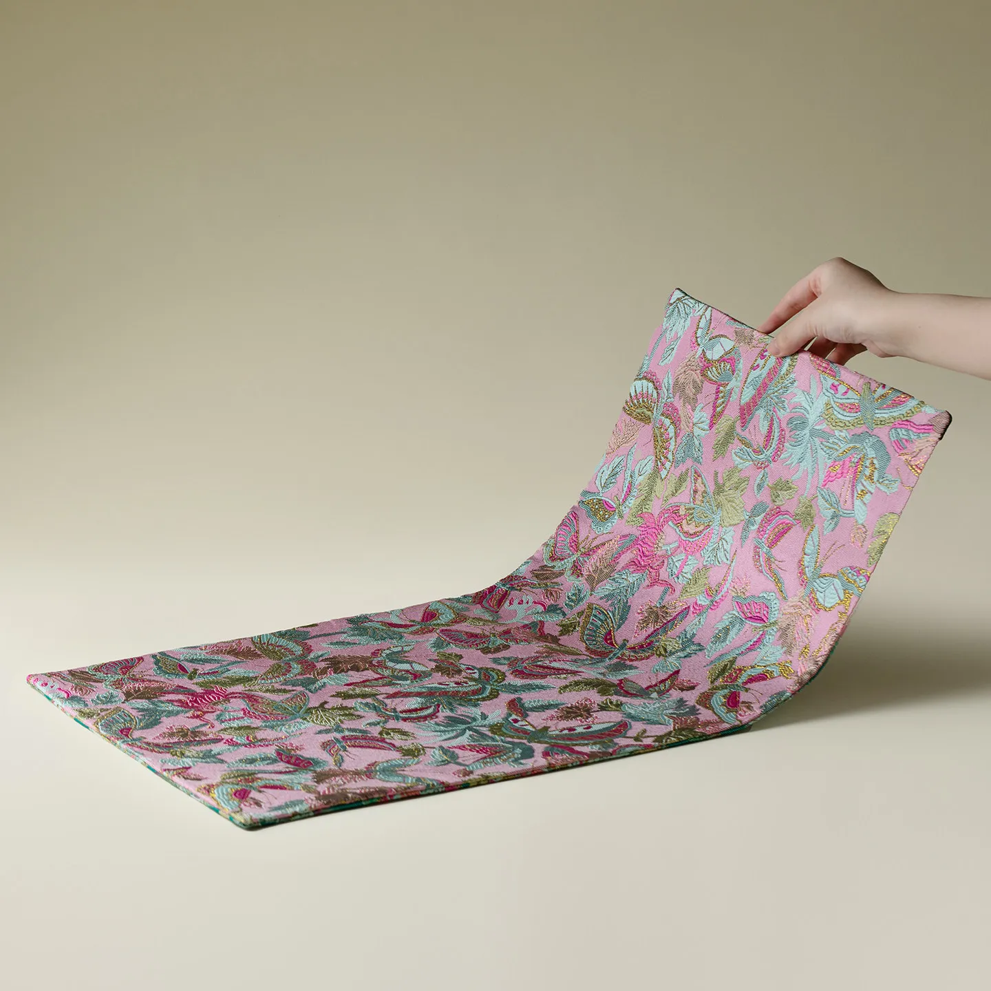 Chinese brocade butterfly flower double-sided tea party high-value embroidery dry bubble mat tablecloth tea cloth tea mat