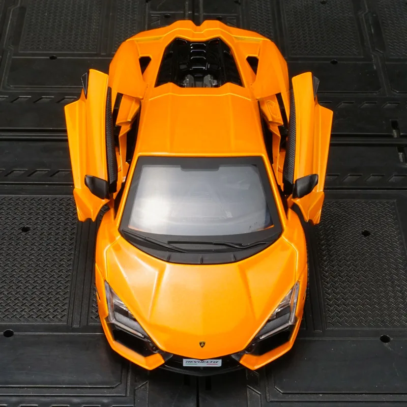 1:32 Lamborghini Revuelto Daniel รถชุดเครื่องประดับ super running acousto-optic เด็กดึงกลับของเล่นรถของขวัญ