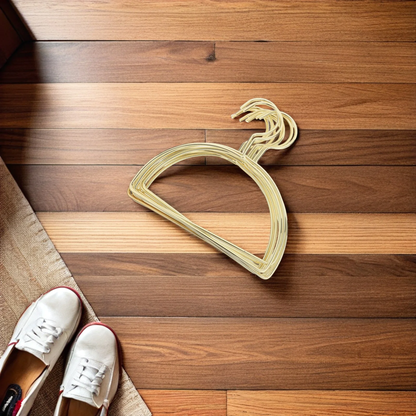 

10Pcs Nonslip Metal Hanger Semi-Circular Design Strong Iron Construction Multifunctional Closet Organizer for Garments