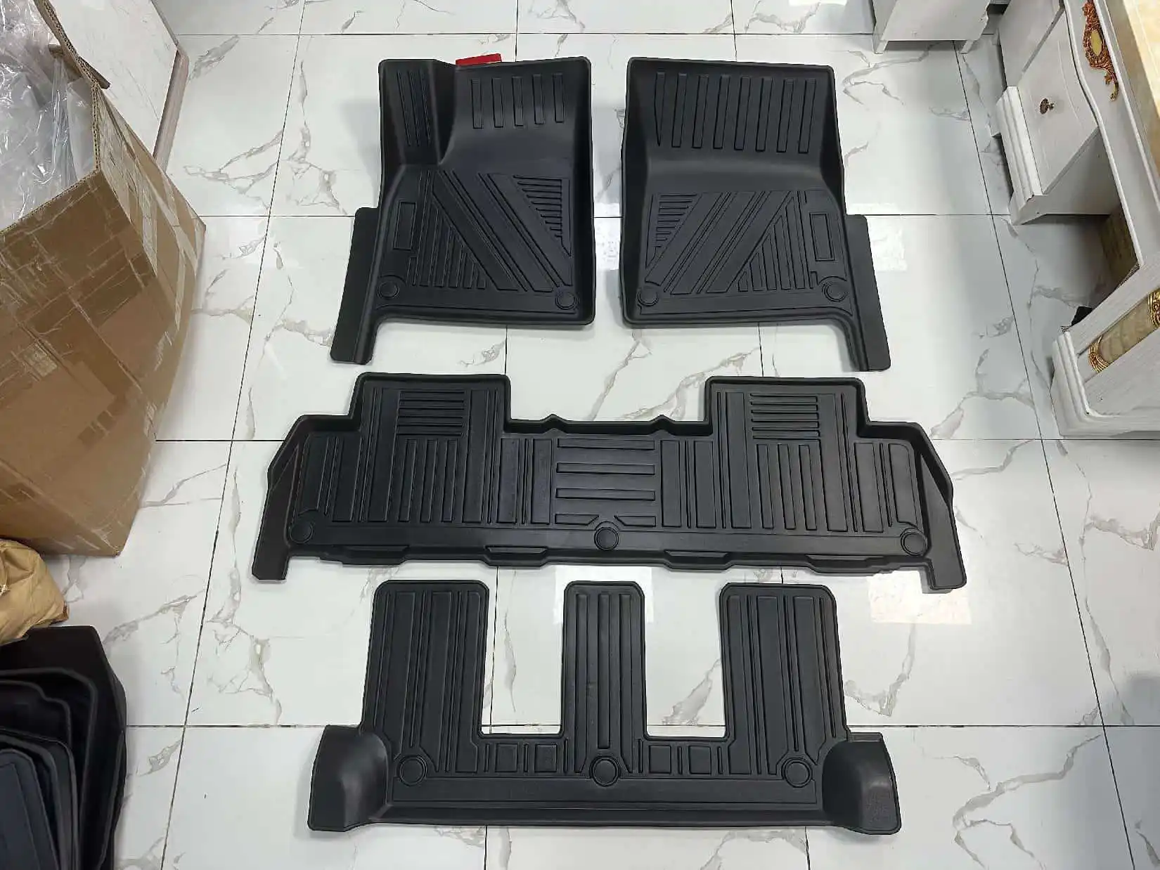 For Rivian R1S 2022-2024 LHD Seven Seats TPE Floor Mats Rear Trunk Mat Anti-Slip Dirt-Resistant Cargo Liner Set Accessories detail image 2