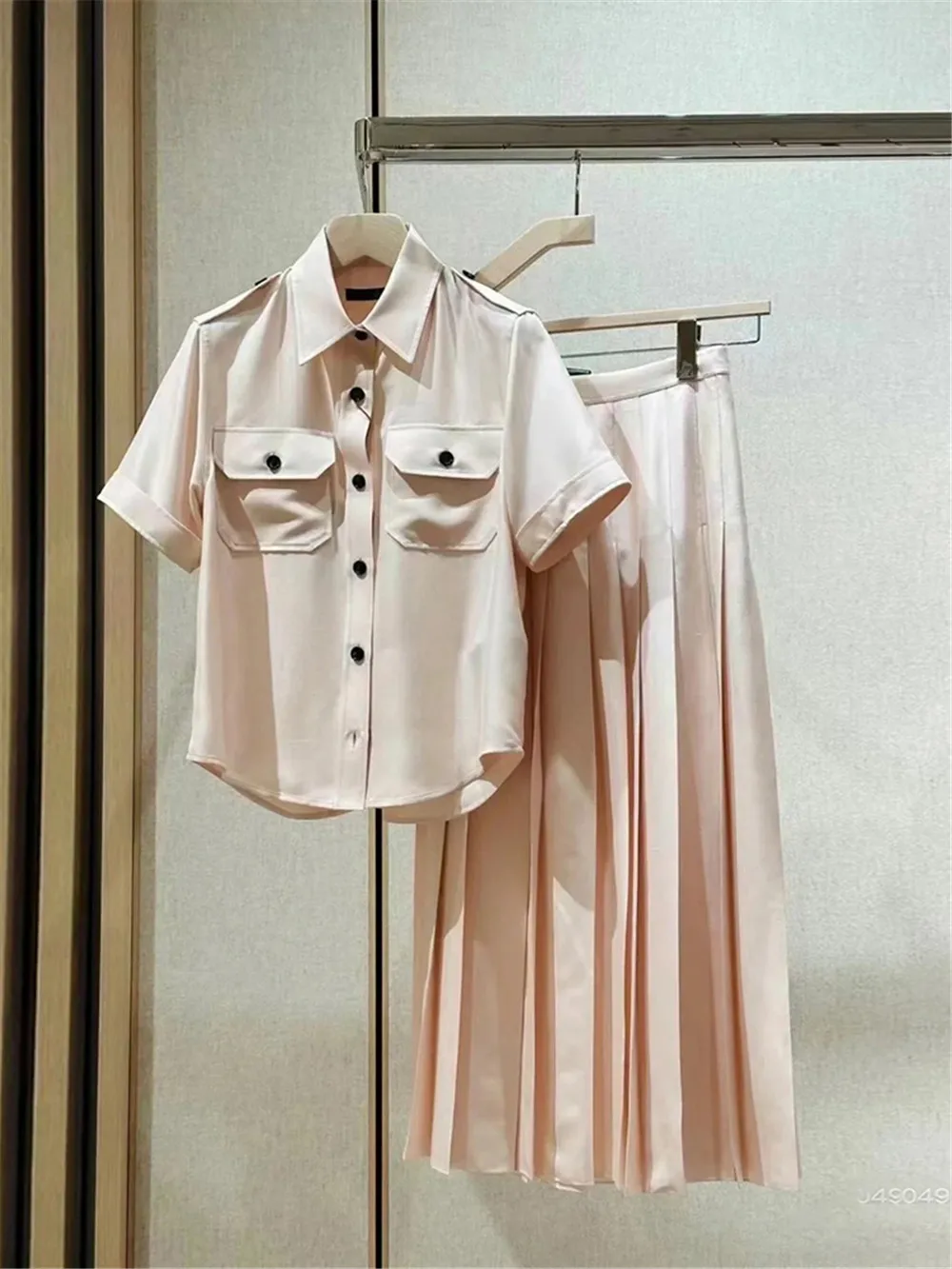 

Spring Summer 2025 New Pink Short-Sleeved Silk Shirt +Pleated A-line Skirt Women's Clothing 2-Piece Set