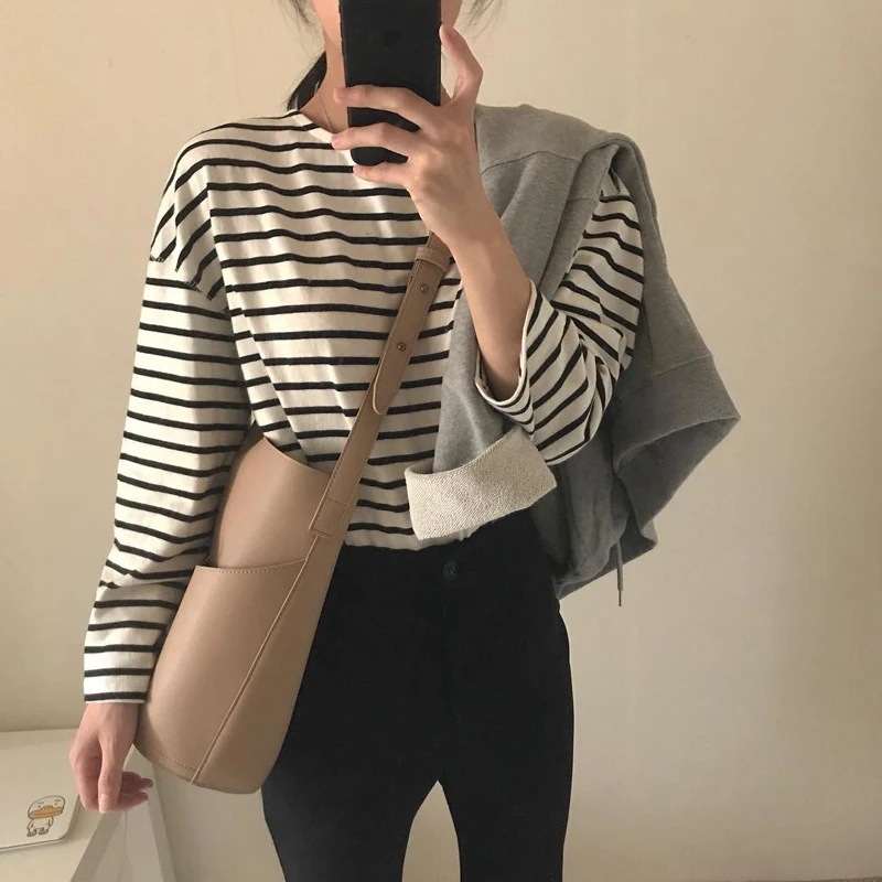 Women Bucket Bag Korean style ladies Shoulder bag Casual Crossbody Bag Large Capacity PU Leather purse and hanbags Black bolsas