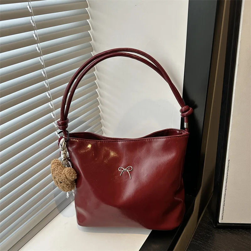 

Casual Bow Pu Shoulder Bags for Women Large Capacity Commuter Ladies Messenger Bag Simple Girls Handbags Tote with Plush Pendant