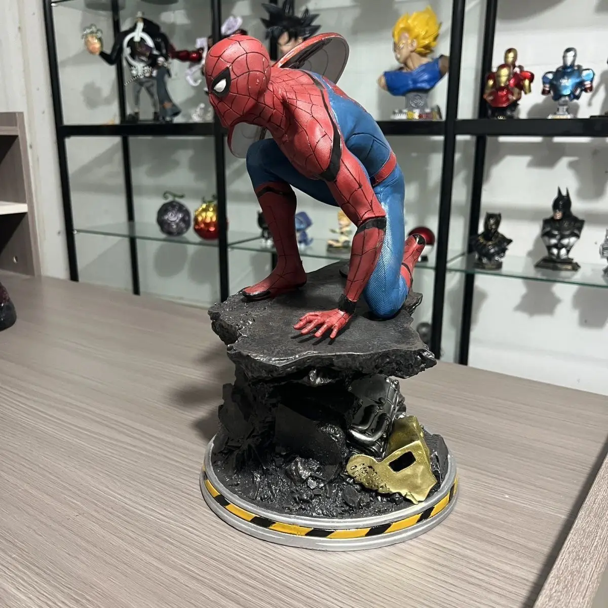 مارفل ستوديو الرجل العنكبوت المنتقمون 15.74 بوصة/40 سنتيمتر الحارس يمكن أن تتحرك GK درع الشكل معركة الموقف زخرفة نموذج اللعب الهدايا