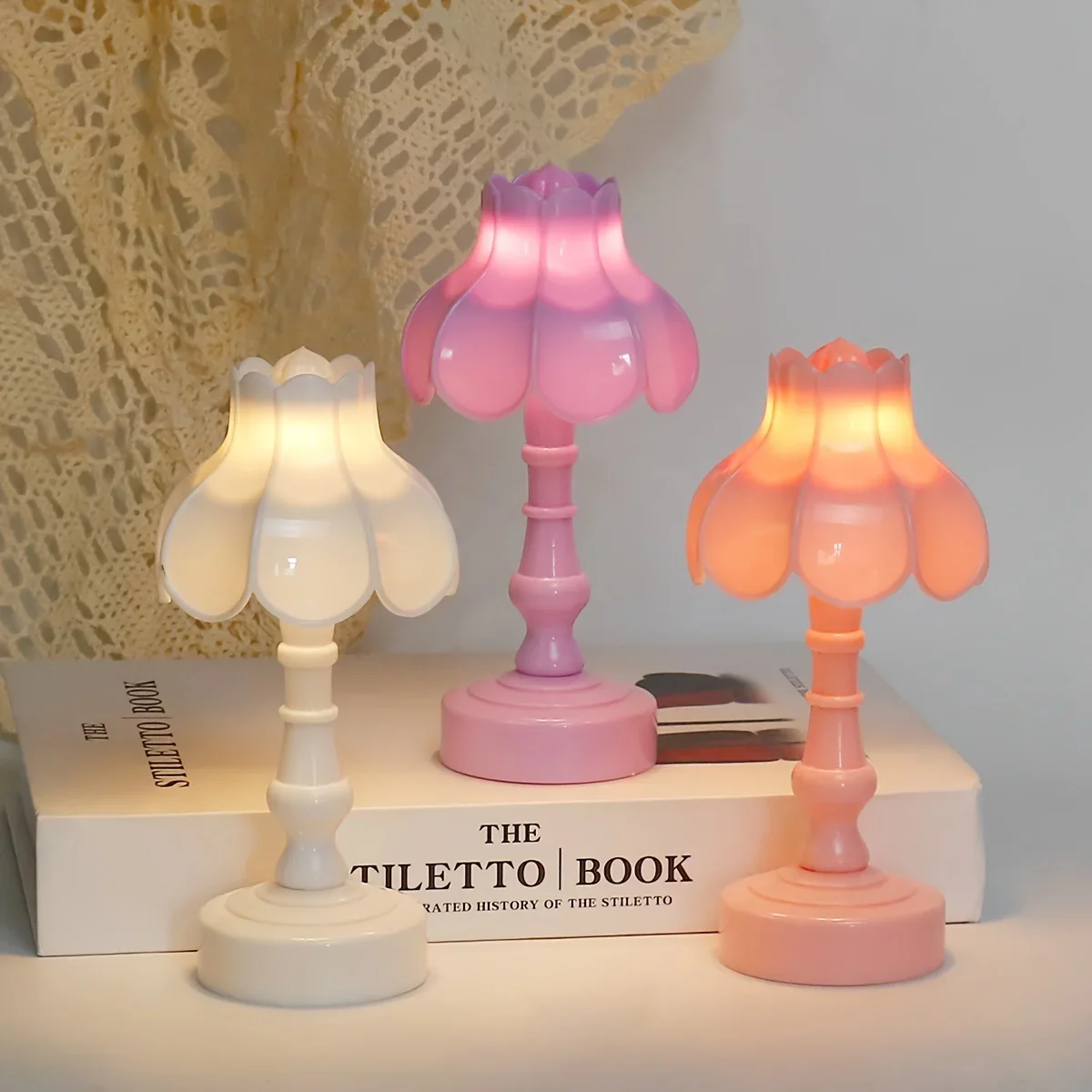 1pc Unique Flower-Shaped LED Mini Table Lamp - Soft Warm Night Light for Bedroom, Desktop, Cafe, Hotel Decoration Home office