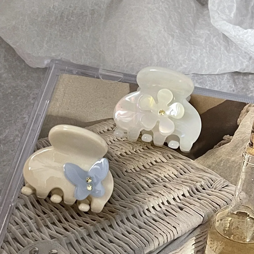 

Korean Acetate Floral Butterfly Hair Claw Mini Half Up Clip for Women Elegant Side Styling Non Slip Grip for Fine Hair Daily