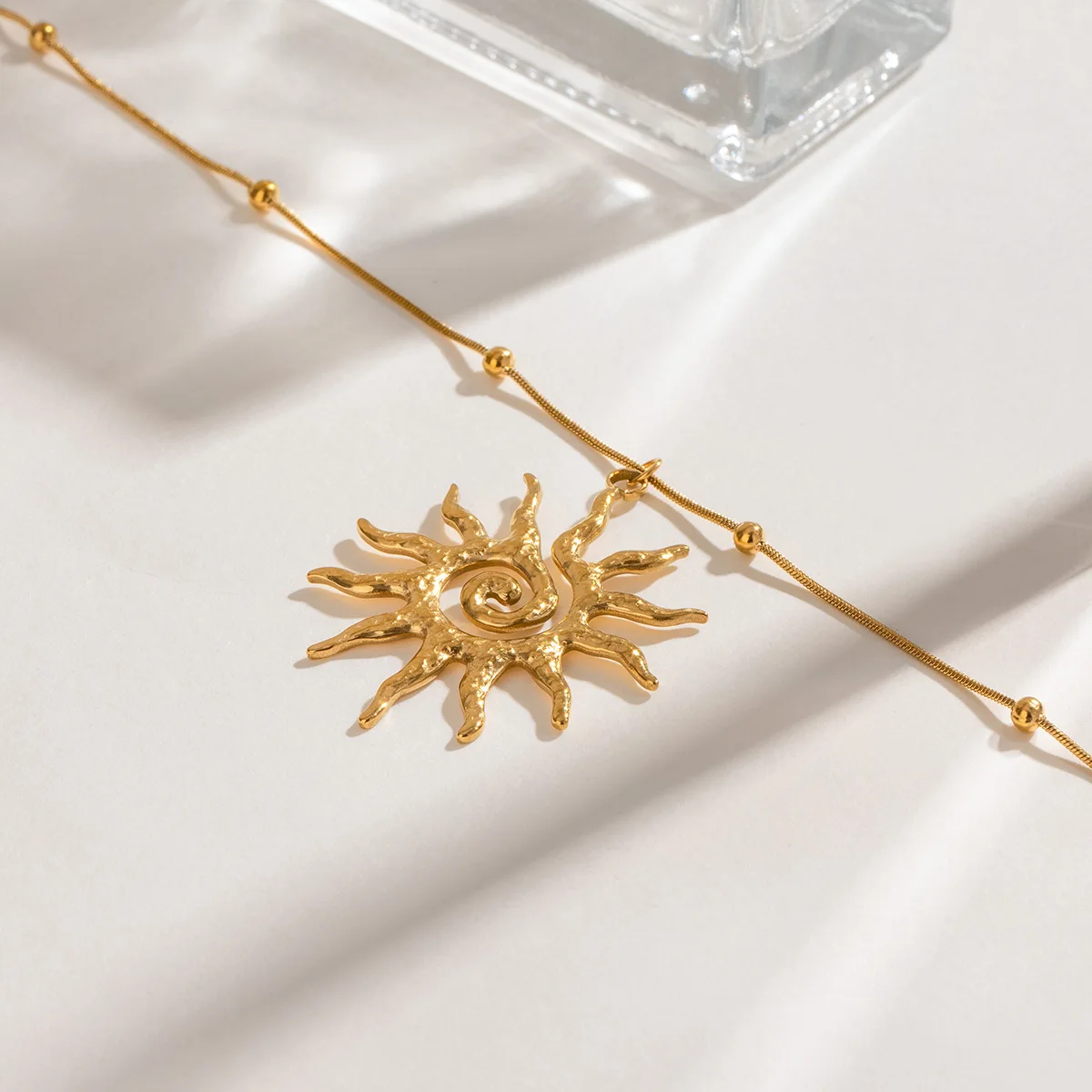 Yori Stainless Steel Golden Sun Pendant Necklace Waterproof Simple Fashion Metal Texture Trendy Jewelry for Woman Gift