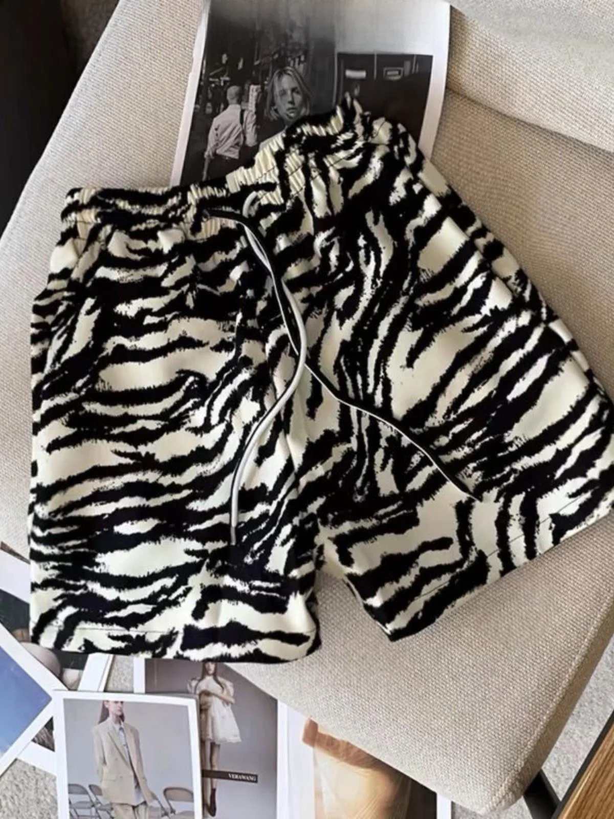 

Large Size 300 Pou Zebra Pattern Wide Leg ort Pants Men's Summer Casual Loose Sports Five-Quarter Mid-Pants American Lei...