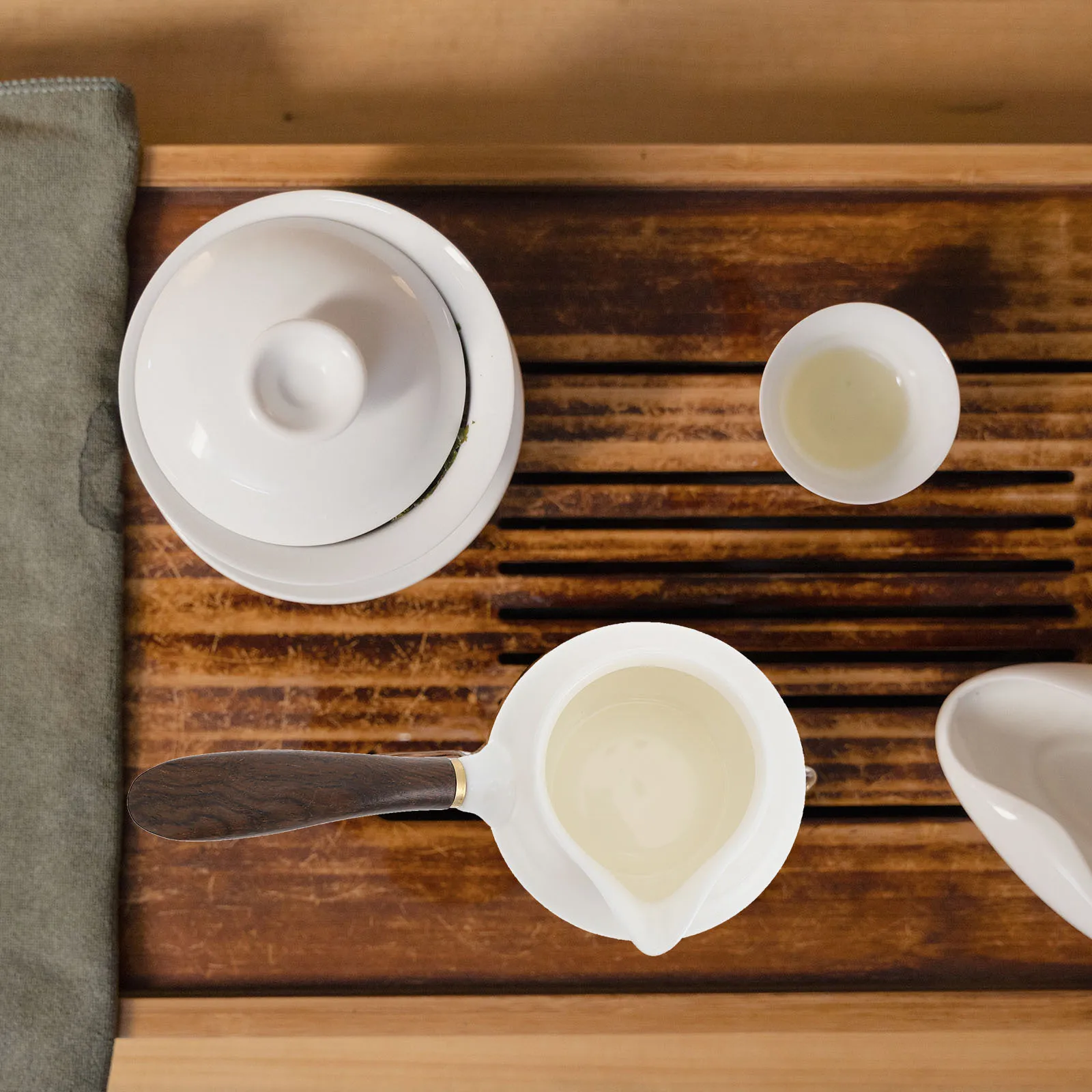 

Ceramic Teapot Good Craftsmanship Tea Leaf Filter Comfortable Hold Home Tea Dispenser Ceramic Teapot Home Teaware