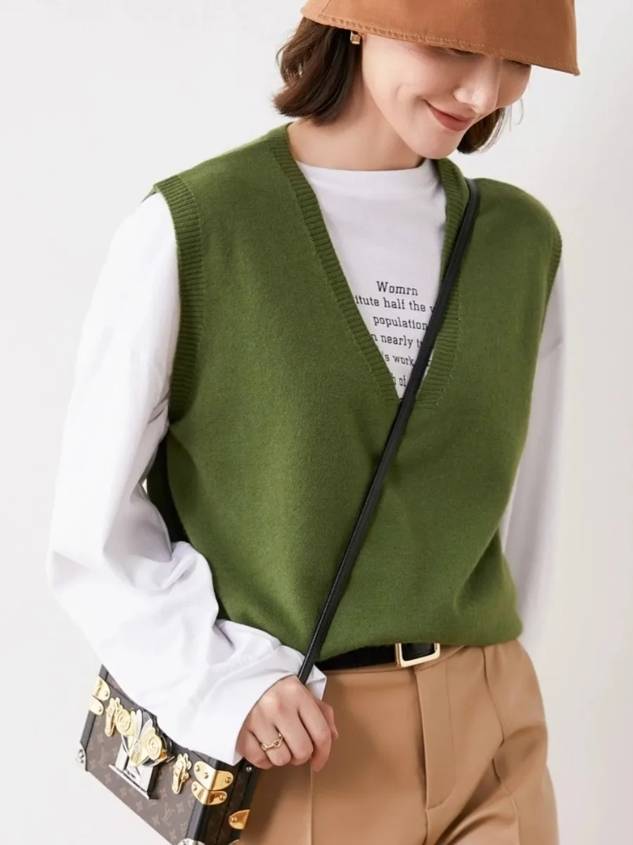 

Fall Korean Sle Women's Knitted Vest Camere Svel Sweater Large V-ne ort Loose Woolen Top Commute Sle Pure Color