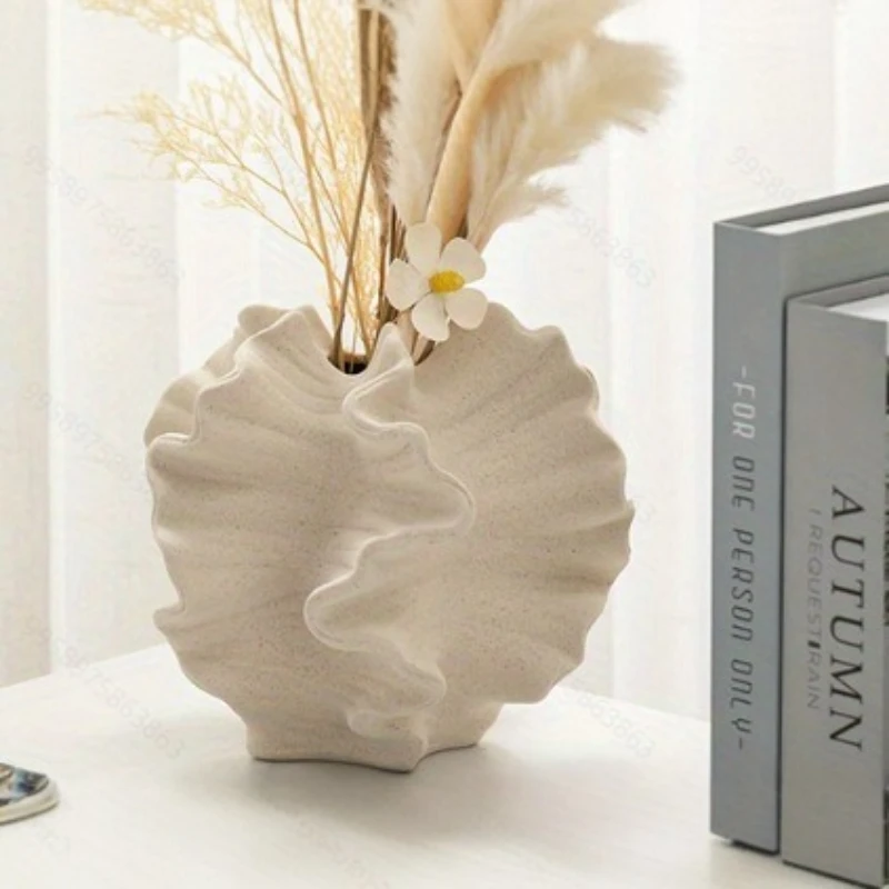 Shell Resin Vase, Luxurious and Sophisticated Feel, Modern and Minimalist Design, Origami Flower Pot, Table Decoration.