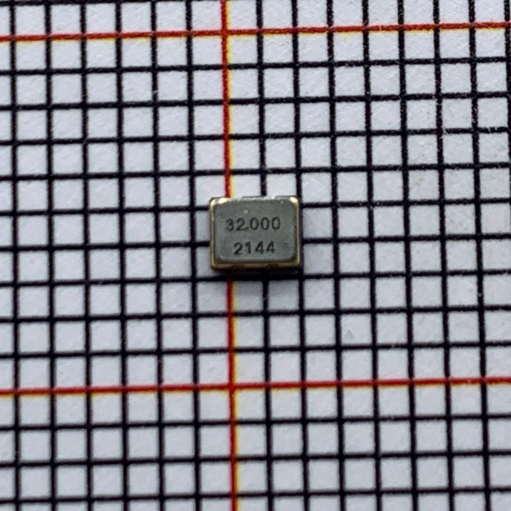 10PCS/ 1XXB32000PAA DSB221SDN 32MHZ temperature compensated crystal oscillator TCXO 2520 32M patch four feet