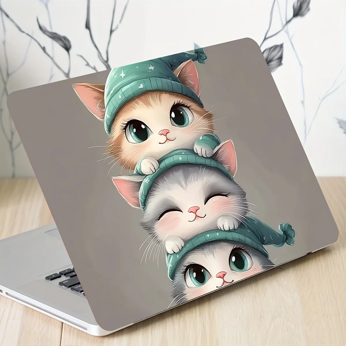 A set of laptop art stickers and protective covers with 2 cat themes, which are waterproof and scratch resistant