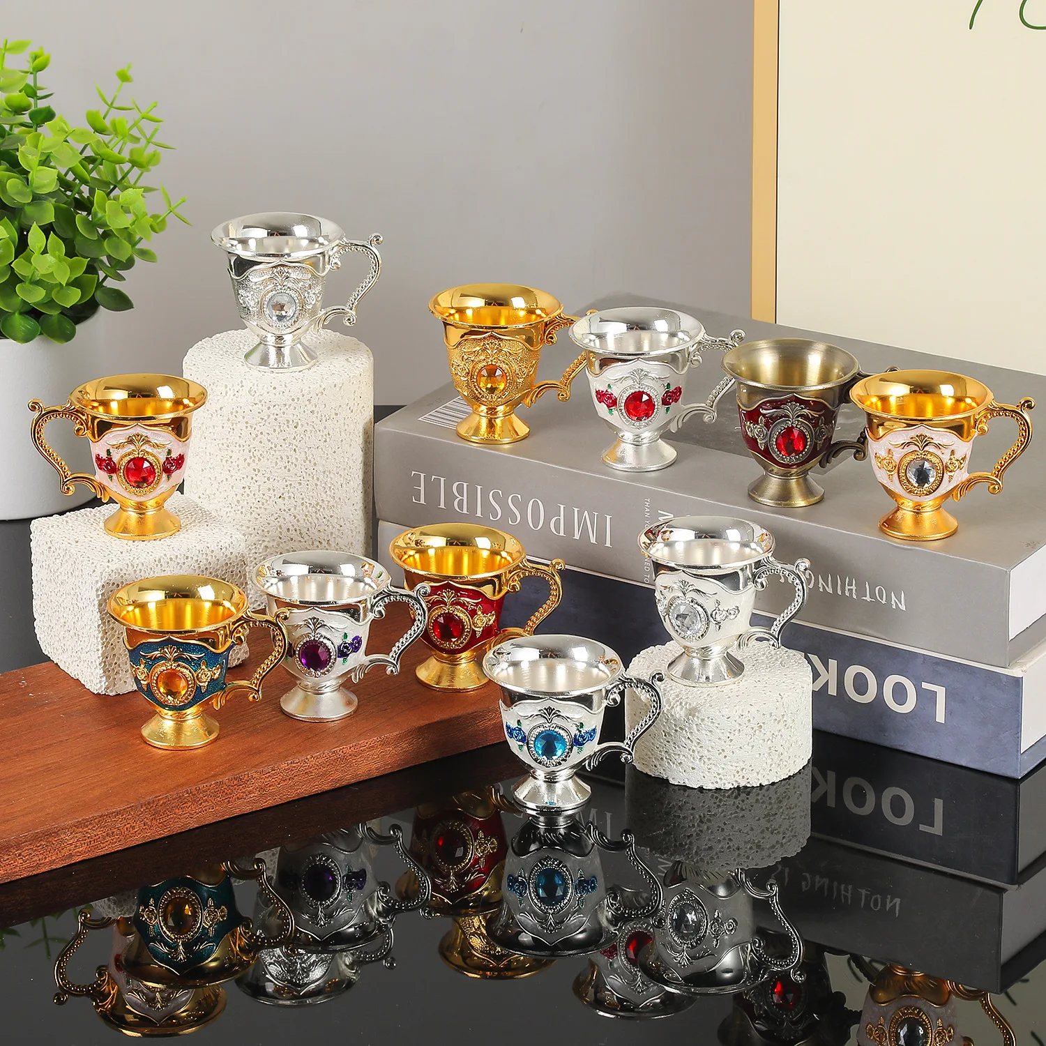 

Retro European Shot Glass Set, Micro-Luxury Metal Drinking Cups, Creative Design Home Bar Decor for Restaurant