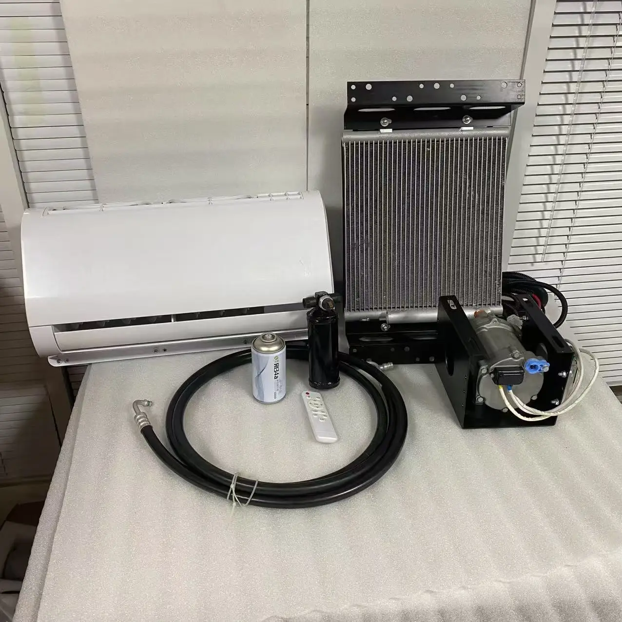 

12V Silent Cooling Anti-Inspection Mod 5KW Mini Truck Air Conditioner 24V Integrated Hidden Parking R134a Refrigerant Split