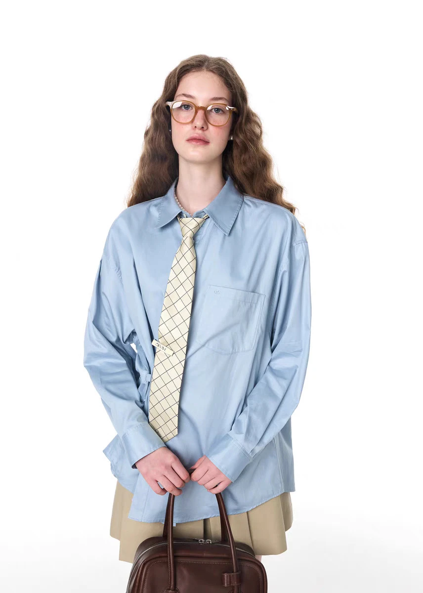 Luźna, codzienna koszula w paski z nieregularnymi guzikami, do warstwowego noszenia, uniwersalna, PREON, do pracy, damska, bawełniana, długa, dojazdy do pracy, elegancka.