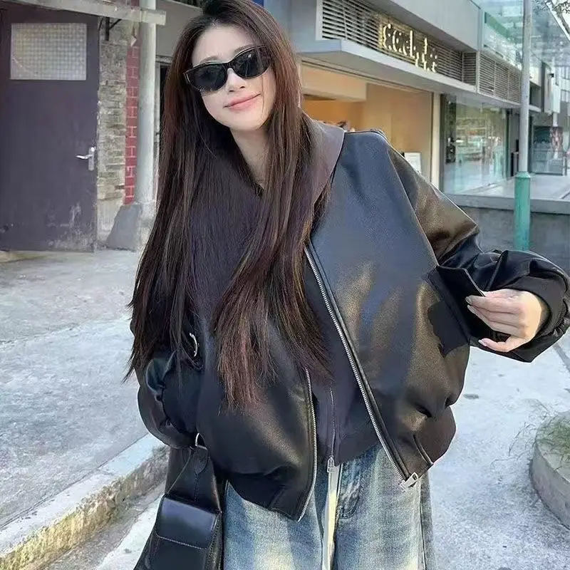 Preto curto jaqueta de beisebol jaqueta de couro feminino 2025 primavera novo couro do plutônio estilo legal retro solto locomotiva roupas