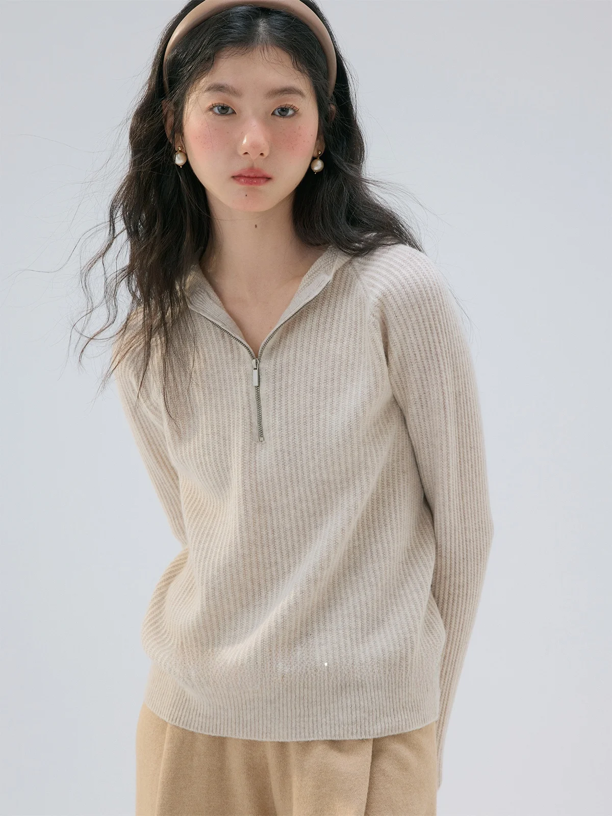 

Fluffy Squirrel Miss Winter Love Island Lightweight Warmth Woolen Hat Inteated Sweater Women Faionable Anti-Aging