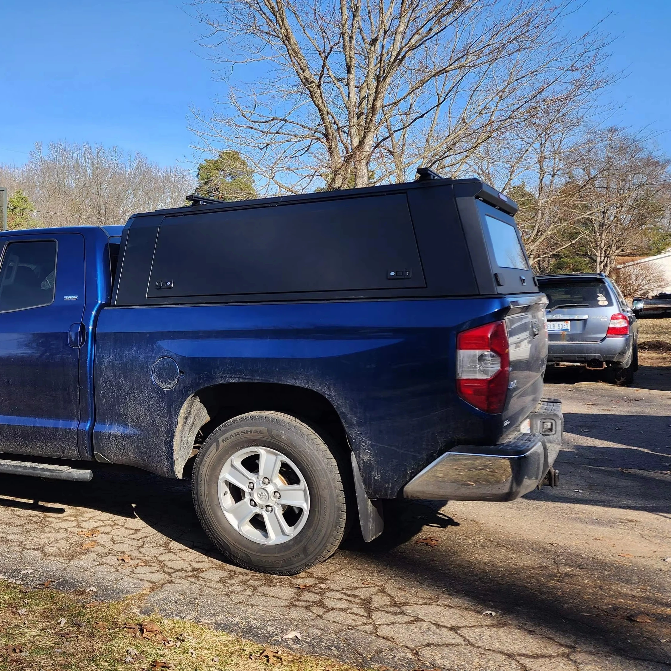 

Aluminum Alloy Dual Cab 4x4 Pickup Truck Topper Canopy Hardtop for Ram RAM 1500 6.5ft Tundra Titan