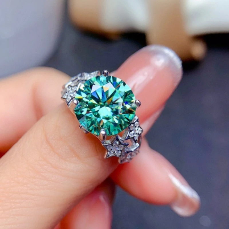 The Same Style As The Film and Television Superstar's Piece - 5-carat Cubic Zirconium Ladies' Ring - Luxurious Jewelry