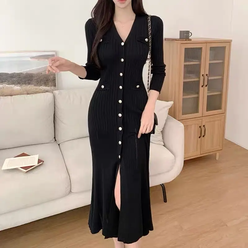 2024 primavera autunno moda coreana Sexy Split elegante aderente abiti lavorati a maglia per le donne Chic scollo a V manica lunga bottone Midi Dress