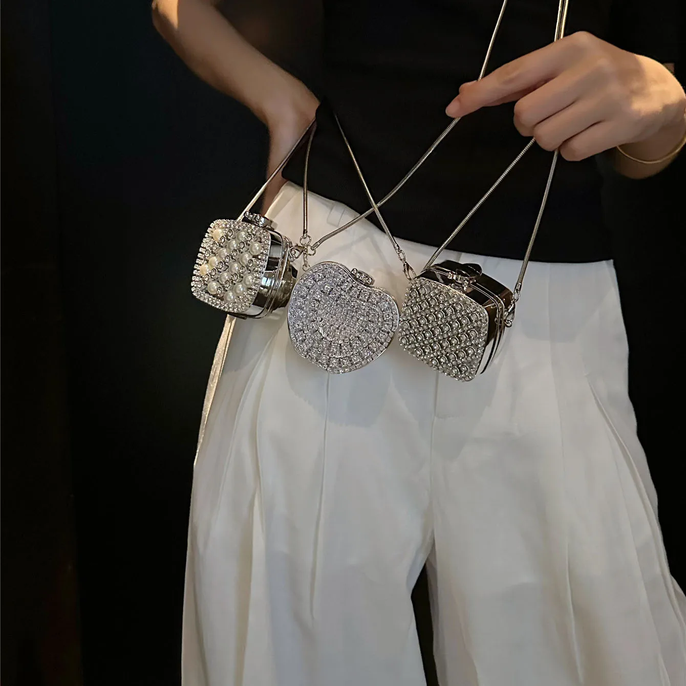 الفرنسية حجر الراين سلسلة معدنية حقيبة صغيرة رفرف شكل الفضة الصلب عبر الجسم صندوق أكياس موضة مساء حفلة فاخرة مخلب المحفظة