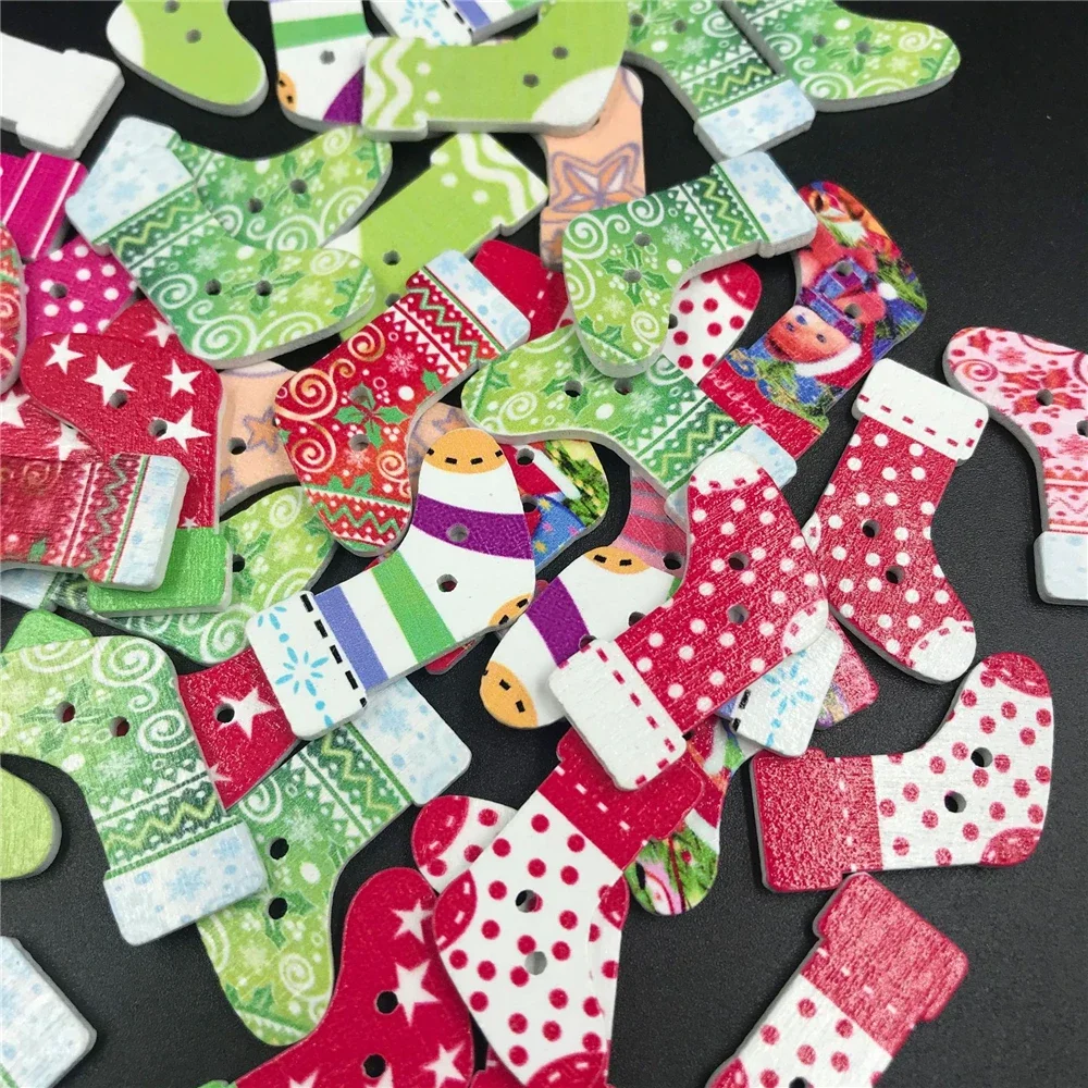 Painted Socks with Wooden Buttons, Christmas Boots Design, Handicrafts, Clothing Decoration