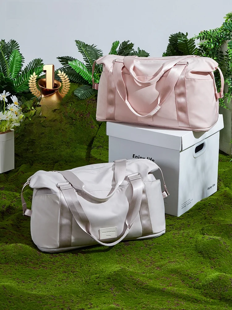 Hank Large Capacity Crossbody Travel Bag Women's Handbag Short Trip Business Trip Fitness Bag Luggage Bag Fashionable Candy C...