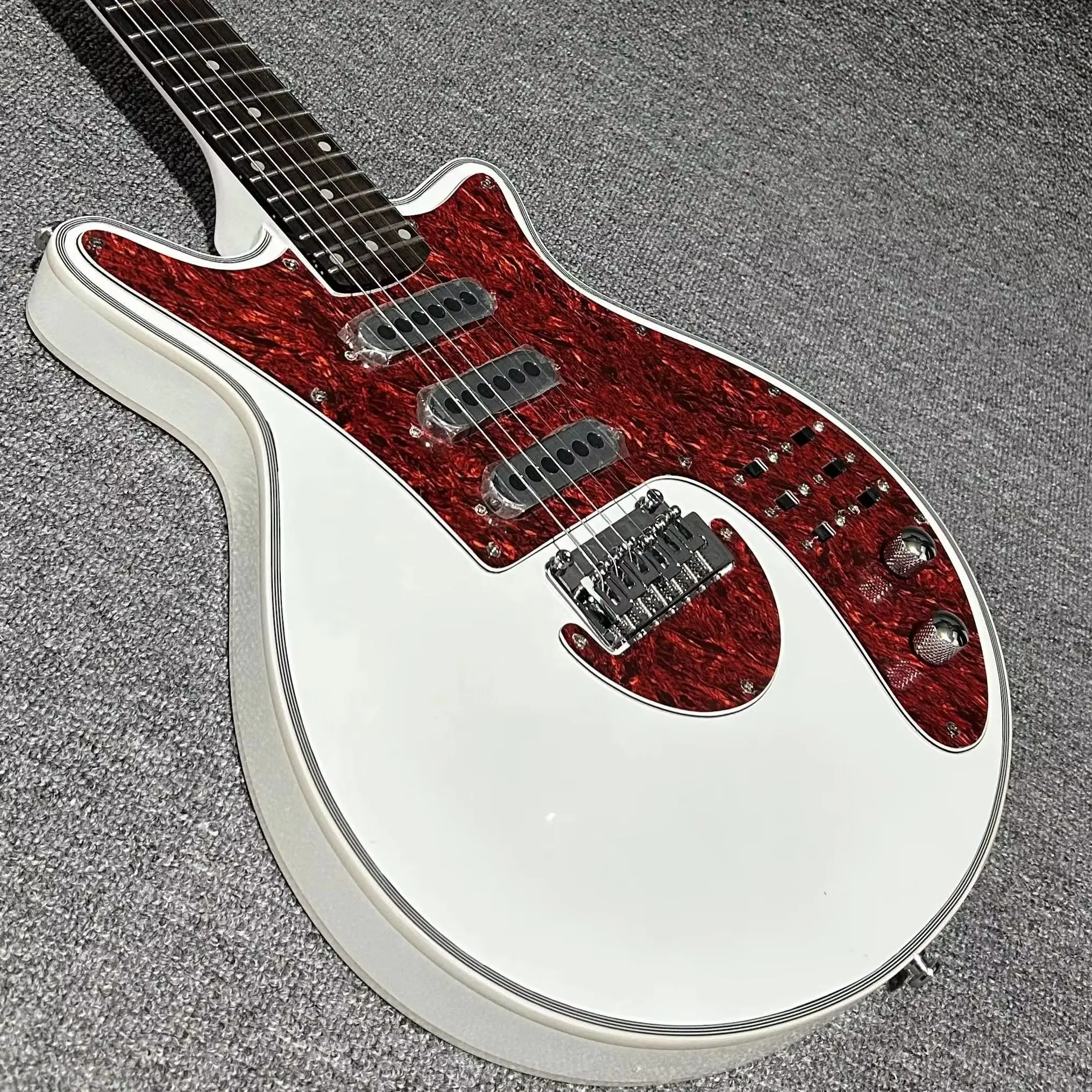 Electric Guitar White Color Rosewood Fretboard Red Tortoise Shell Pickguard 24 Frets
