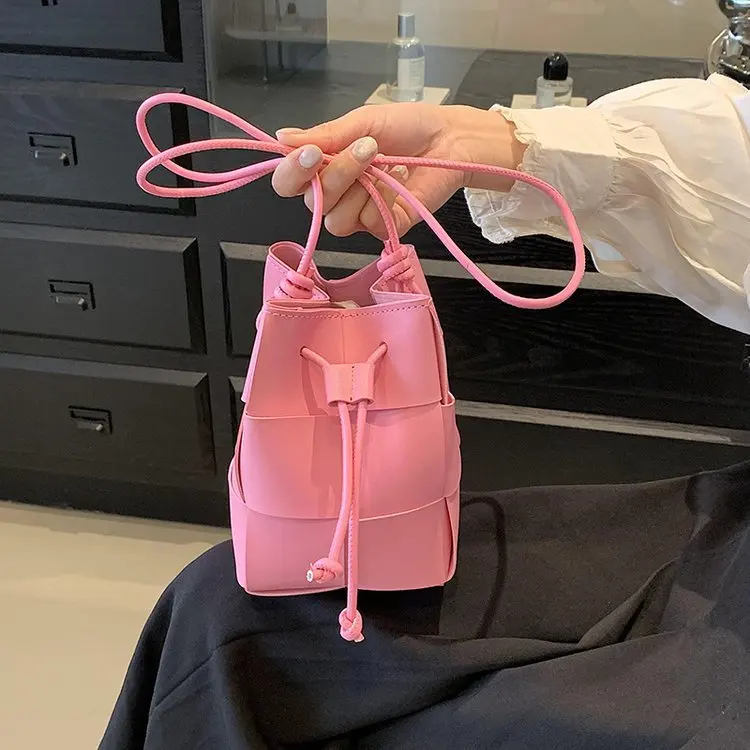 PU Hollowed Out Handbags Drawstring Fashionable Shoulder Crossbody Bucket Bag Portable PU Hollow Ins Shoulder Bucket Bag Girl