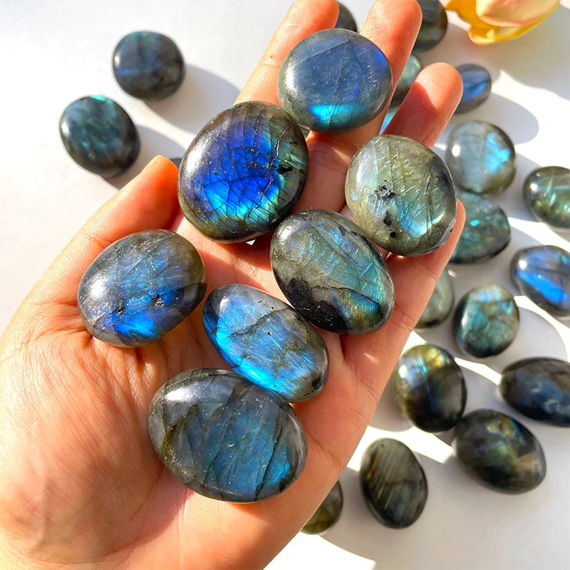 High Quality Natural strong Flash Crystal Tumbled Labradorite Palm Stone for Healing