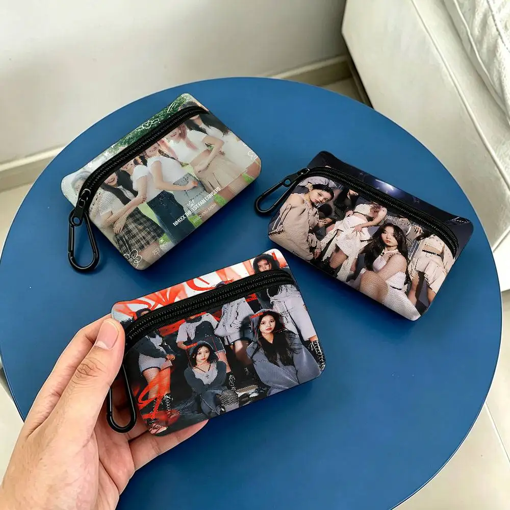 Music Group N-NMIXX Lightweight Oxford Fabric Coin Purse With Black Carabiner Hook Card Holder Earphone Storage Pouch