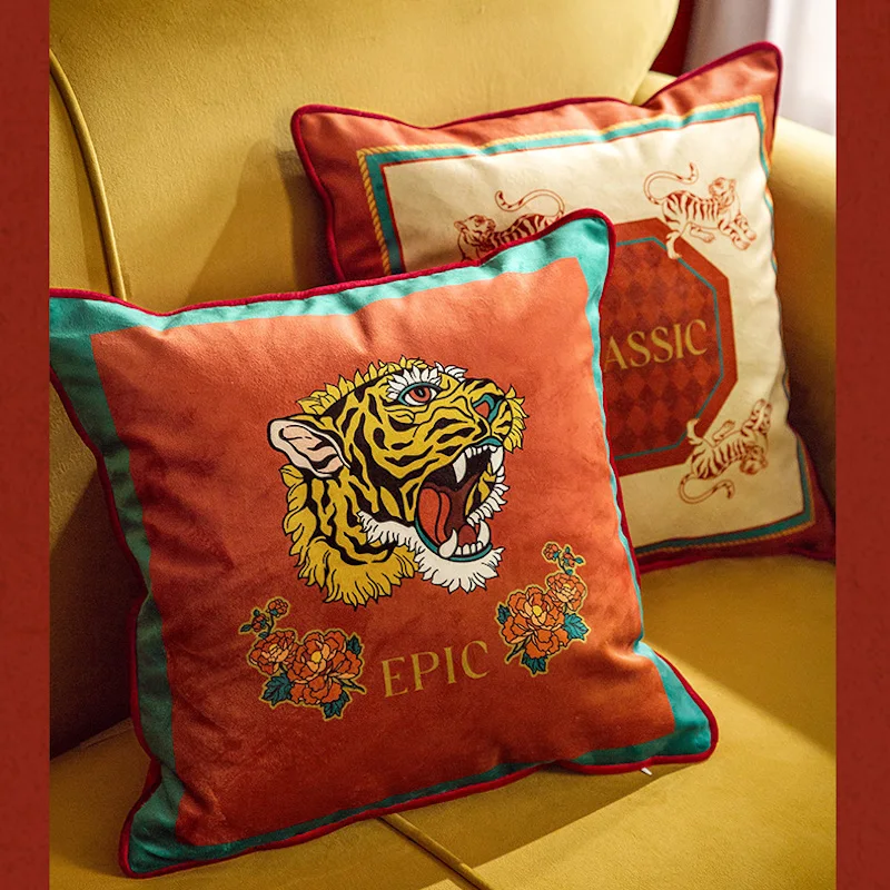 

Retro Red Tiger Pillow Cover Patio Cushion Case Luxury Artistic Classical Animal Coussin Home Cojines Art Room Decoration