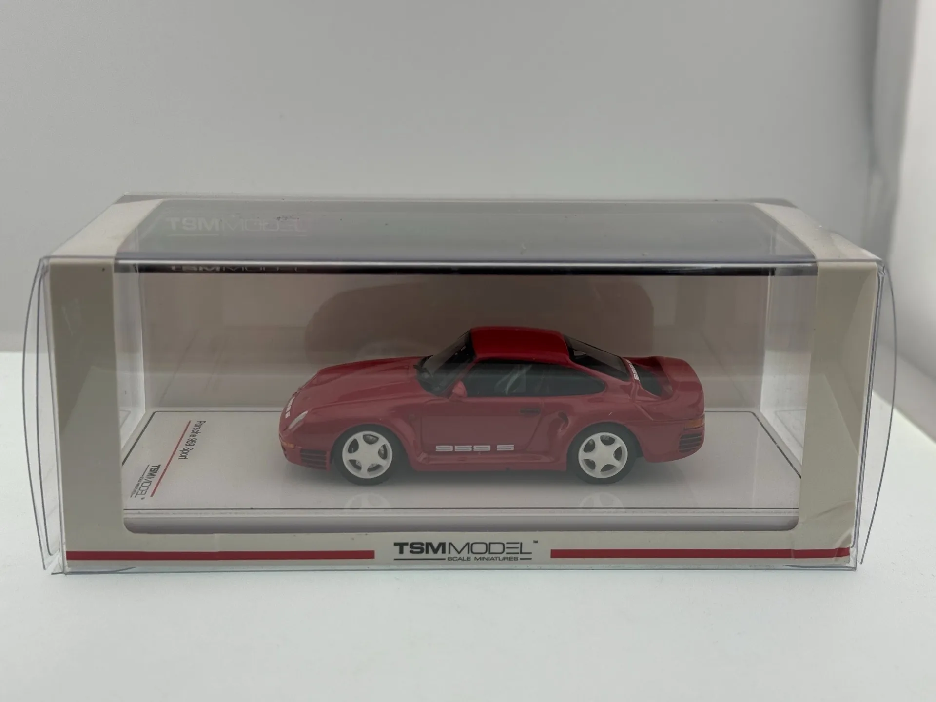 

Diecast TSM 1/43 Scale Porsche 959 Sport Resin Car Model Collectible Toy Gift Souvenir Display Ornament