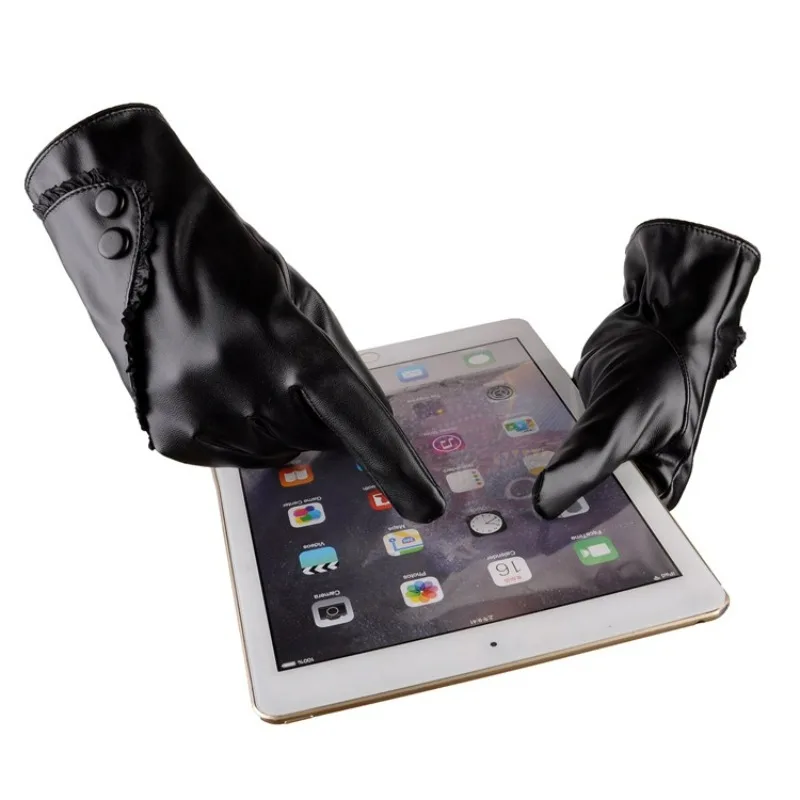 قفازات نسائية من جلد البولي يوريثان بزر مزدوج النسخة الكورية للخريف والشتاء قفازات صوف دافئة مقاومة للرياح