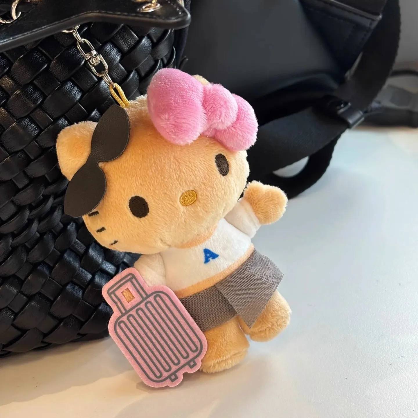 

Hello Kitty мультфильм креативный Kt черный кожаный чемодан плюшевые игрушки рюкзак кулон аксессуары брелок подарки на день рождения