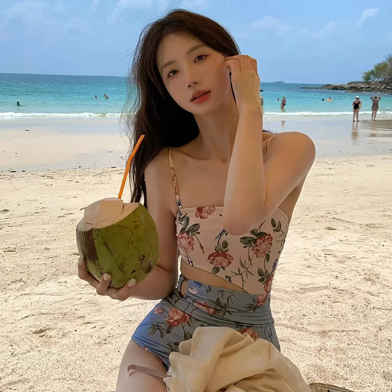 

Alice One-Piece Swimsuit Women's New 2025 Slimming High-End Retro Sexy Small Chest Hot Spring Vaion Sle Casual Swimsuit