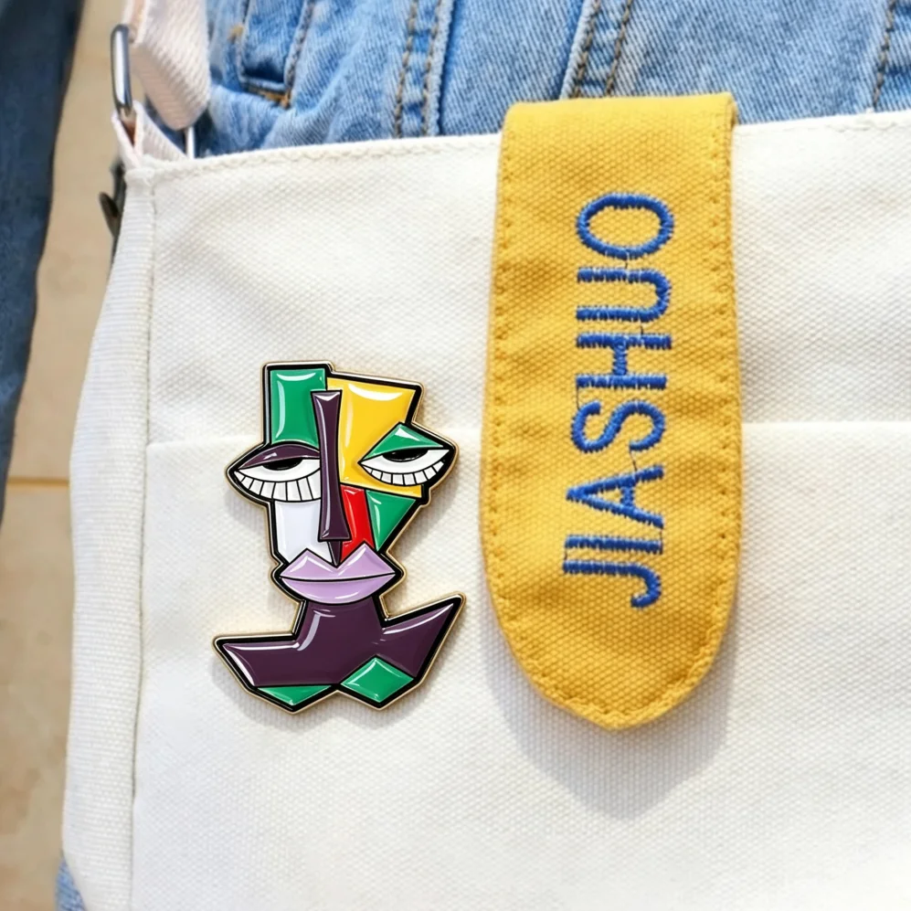 Abstract Cubist Face Enamel Lapel Pin Colorful Geometric Fragmented Art Portrait Modern Art Metal Badge Artist BackpackDecorGift
