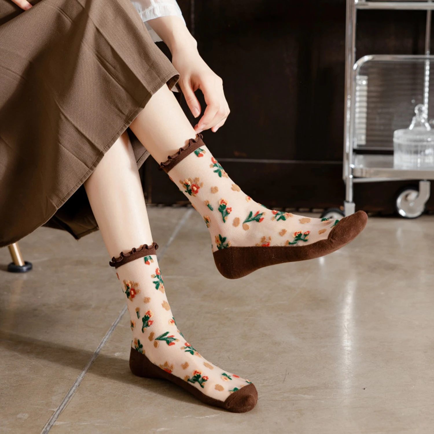 5 Pairs/Set Women\'s Summer Ultra-Thin Transparent Crystal Silk Ruffle Socks Harajuku Vintage Floral Embroidery Long Socks
