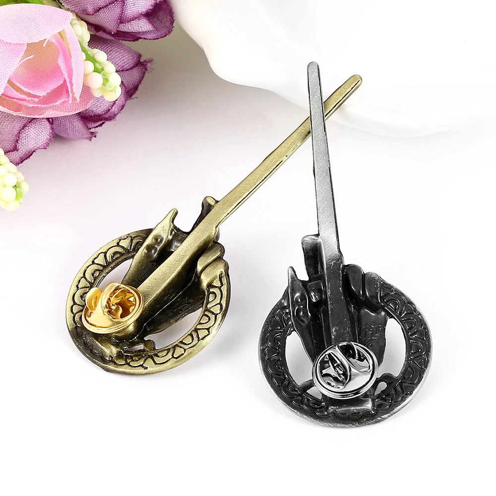 2 Pcs Animal Mace Hand Brooch Fashion Metal Badge Backpack Clothing Jewelry