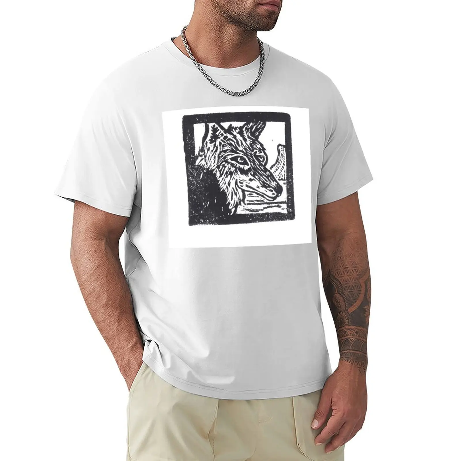 A desert coyote wildlife portrait in nature T-Shirt anime clothes boys animal print sports fans summer top sweat shirts, men