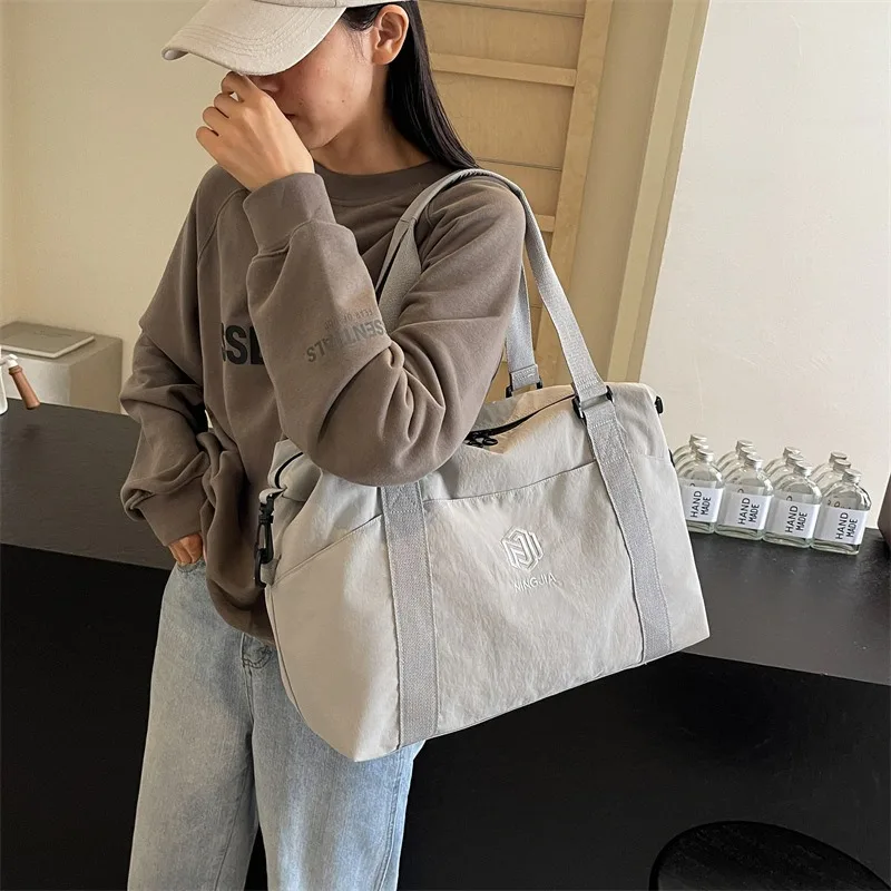 Fashion Casual Gym Bag Women Large Capacity Casual Yoga Bag Crossbody Trendy Sports Handbag Business Travel Luggage