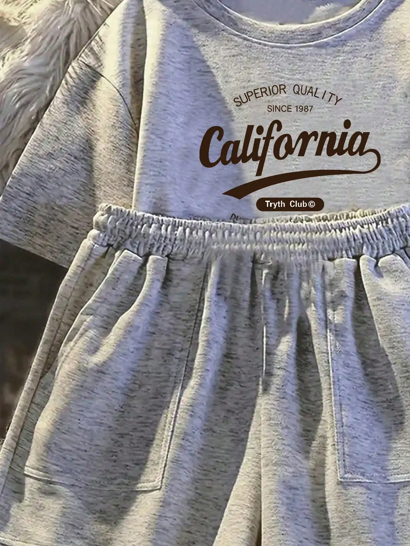 Bedrucktes Sommer-Set für Mädchen, kurzärmliges T-Shirt, lässige Shorts, Outfit, stilvolles Design für Outdoor-Aktivitäten – Detail 17